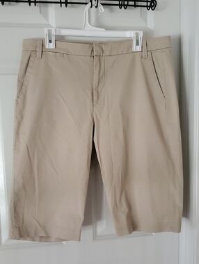 Vince Beige Shorts Size 14